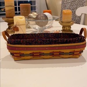 Excellent condition Longaberger basket/liners!